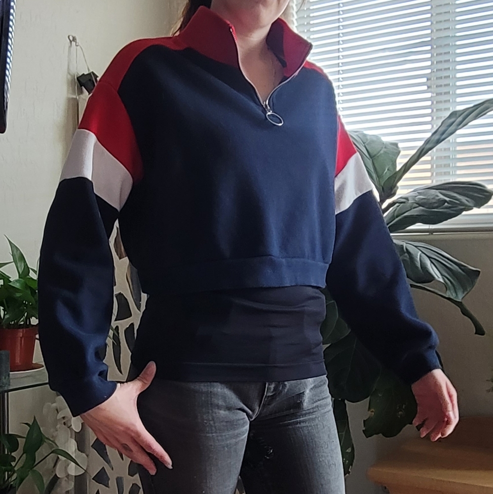 Tommy Hilfiger toned cropped long-sleeved sweatshirt